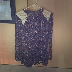 Light long sleeve shirt